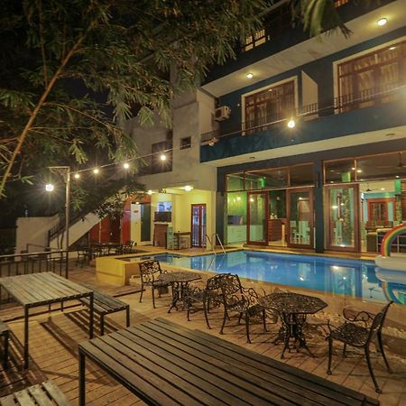 Summer Side Residence Negombo Buitenkant foto