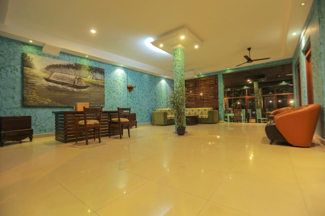 Summer Side Residence Negombo Buitenkant foto