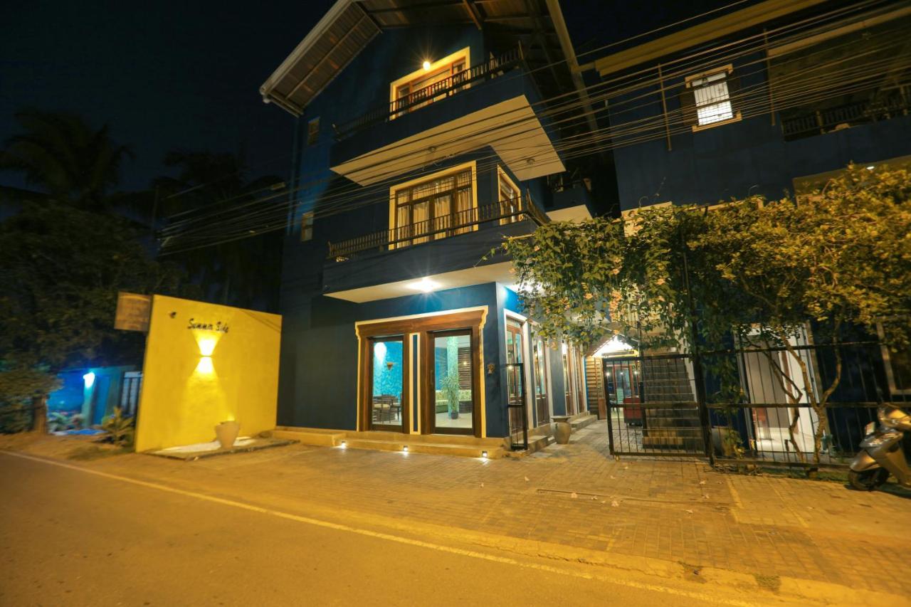 Summer Side Residence Negombo Buitenkant foto