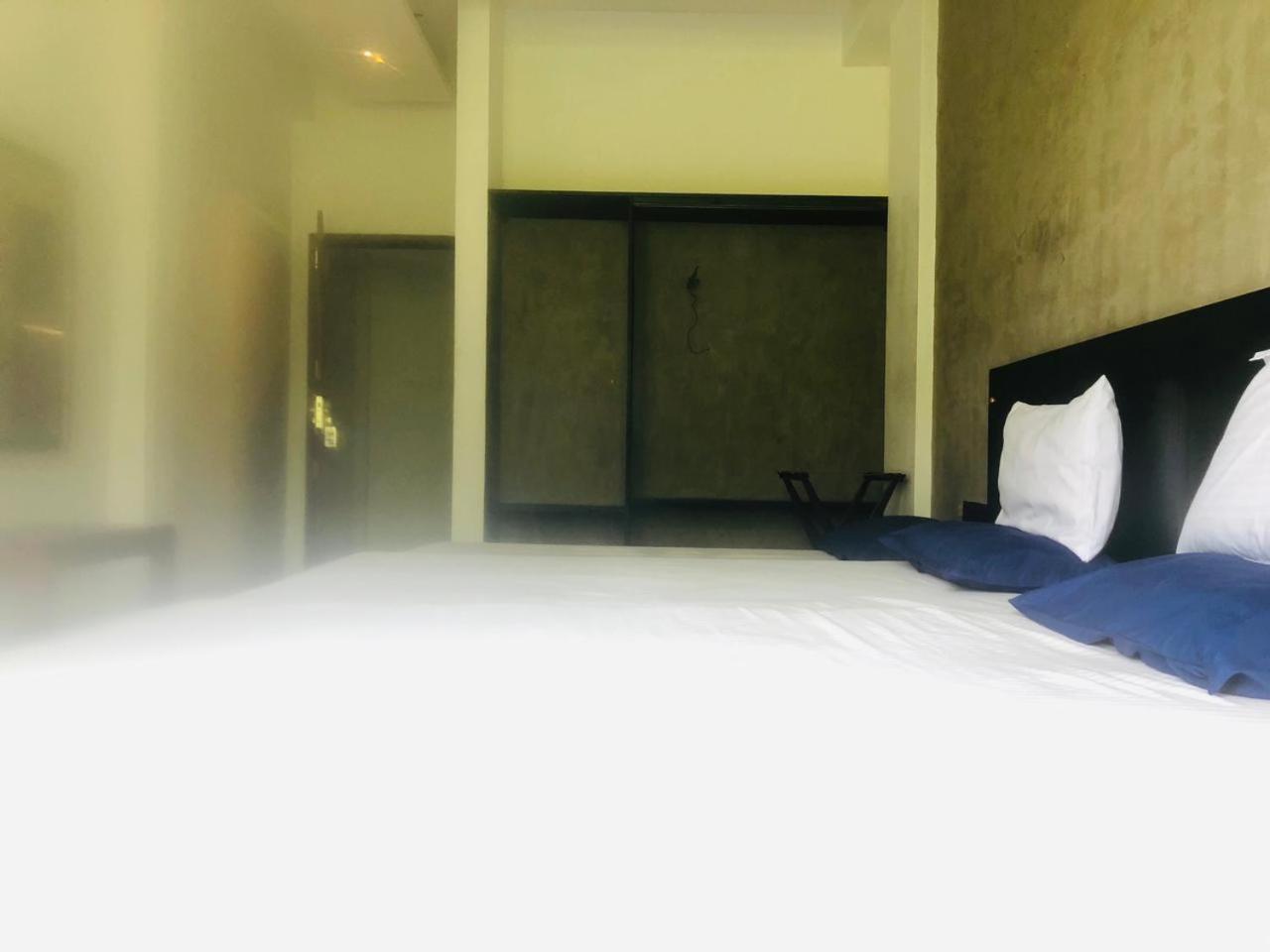 Summer Side Residence Negombo Kamer foto
