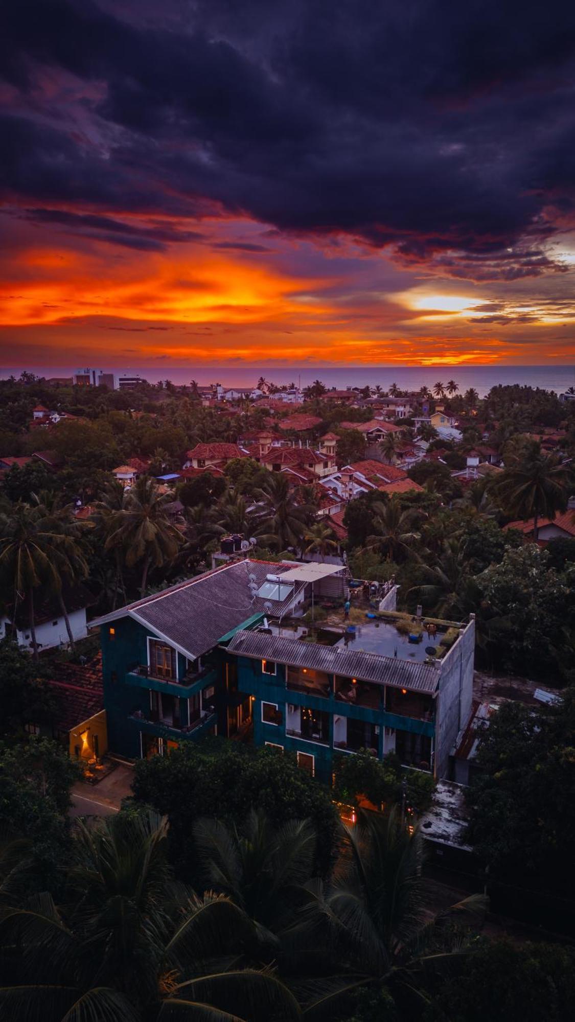 Summer Side Residence Negombo Buitenkant foto