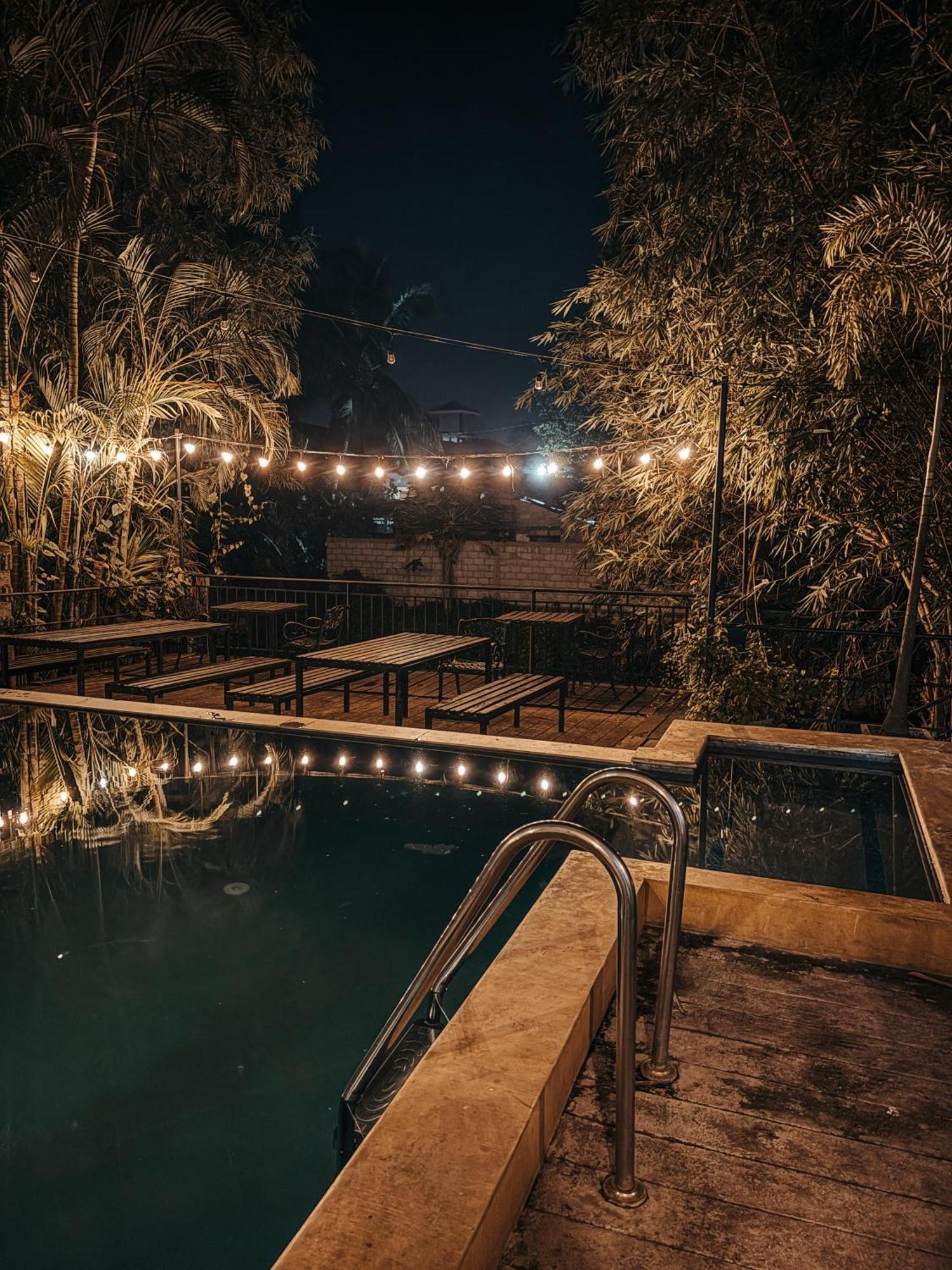 Summer Side Residence Negombo Buitenkant foto